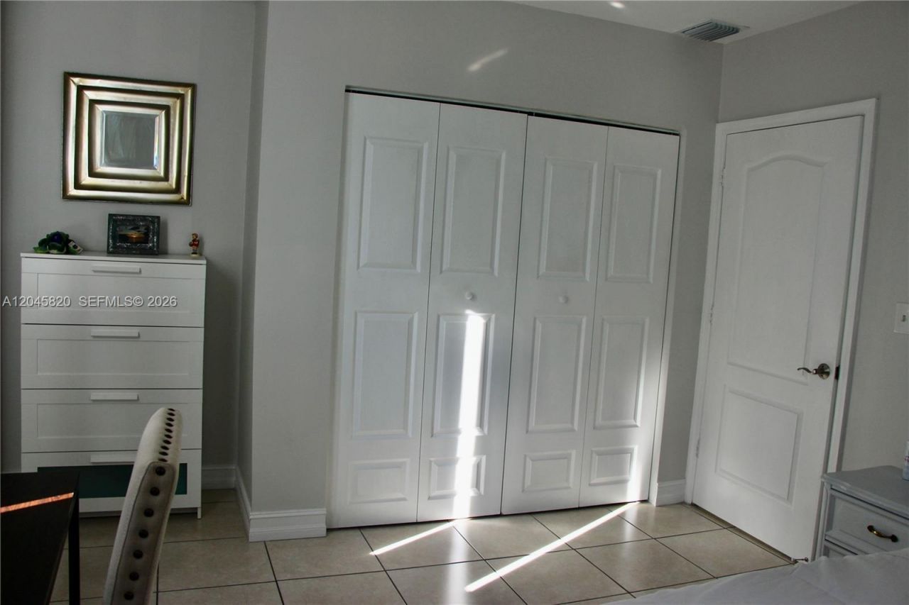 2501 Douglas Rd , Unit 304, Miami, FL 33133 Photo