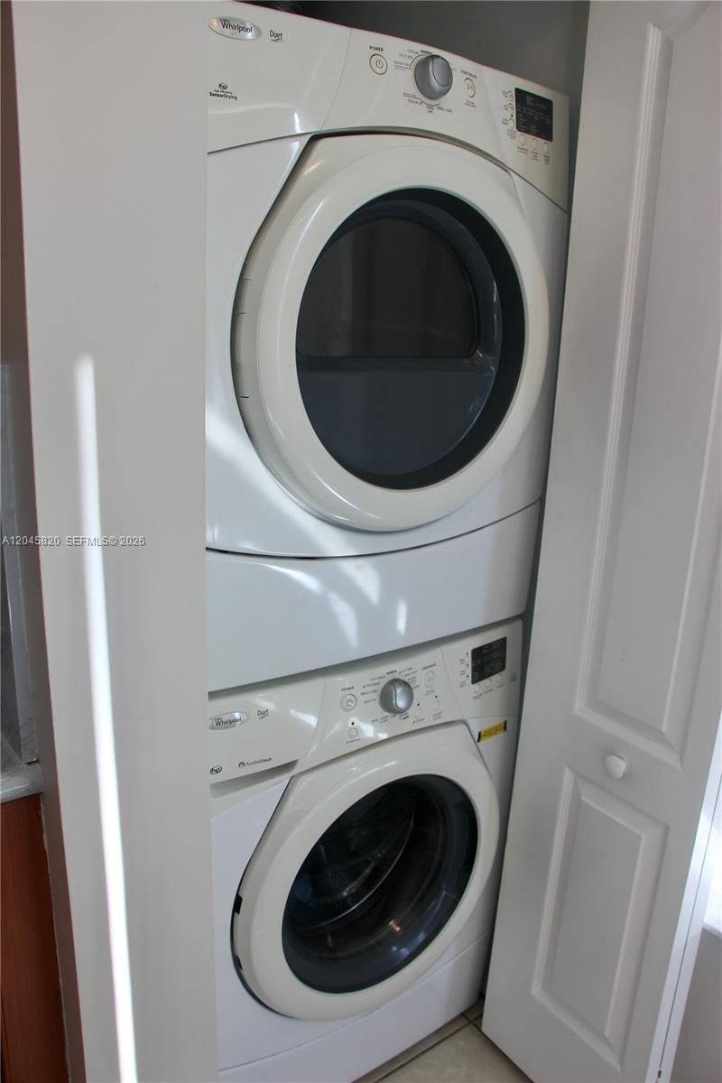 2501 Douglas Rd , Unit 304, Miami, FL 33133 Photo