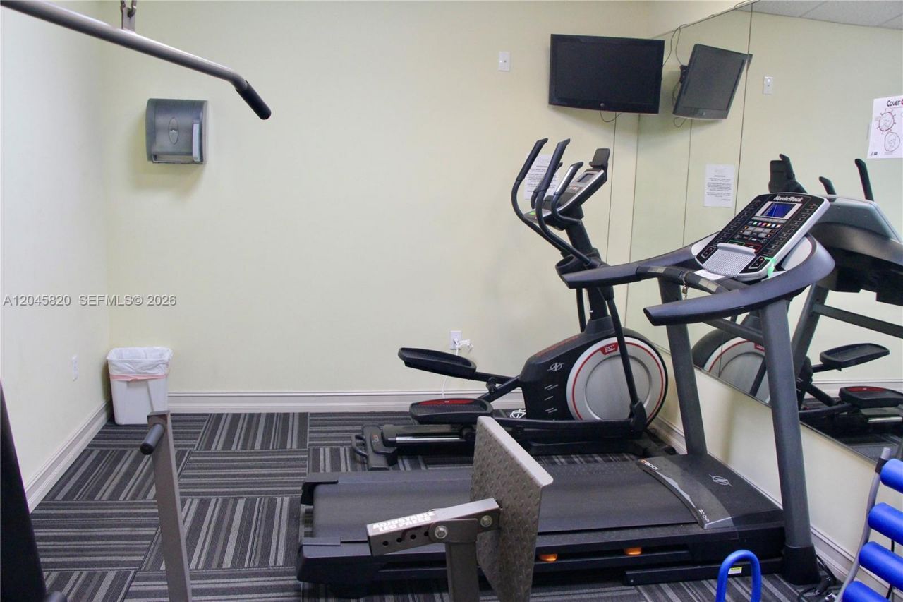 2501 Douglas Rd , Unit 304, Miami, FL 33133 Photo