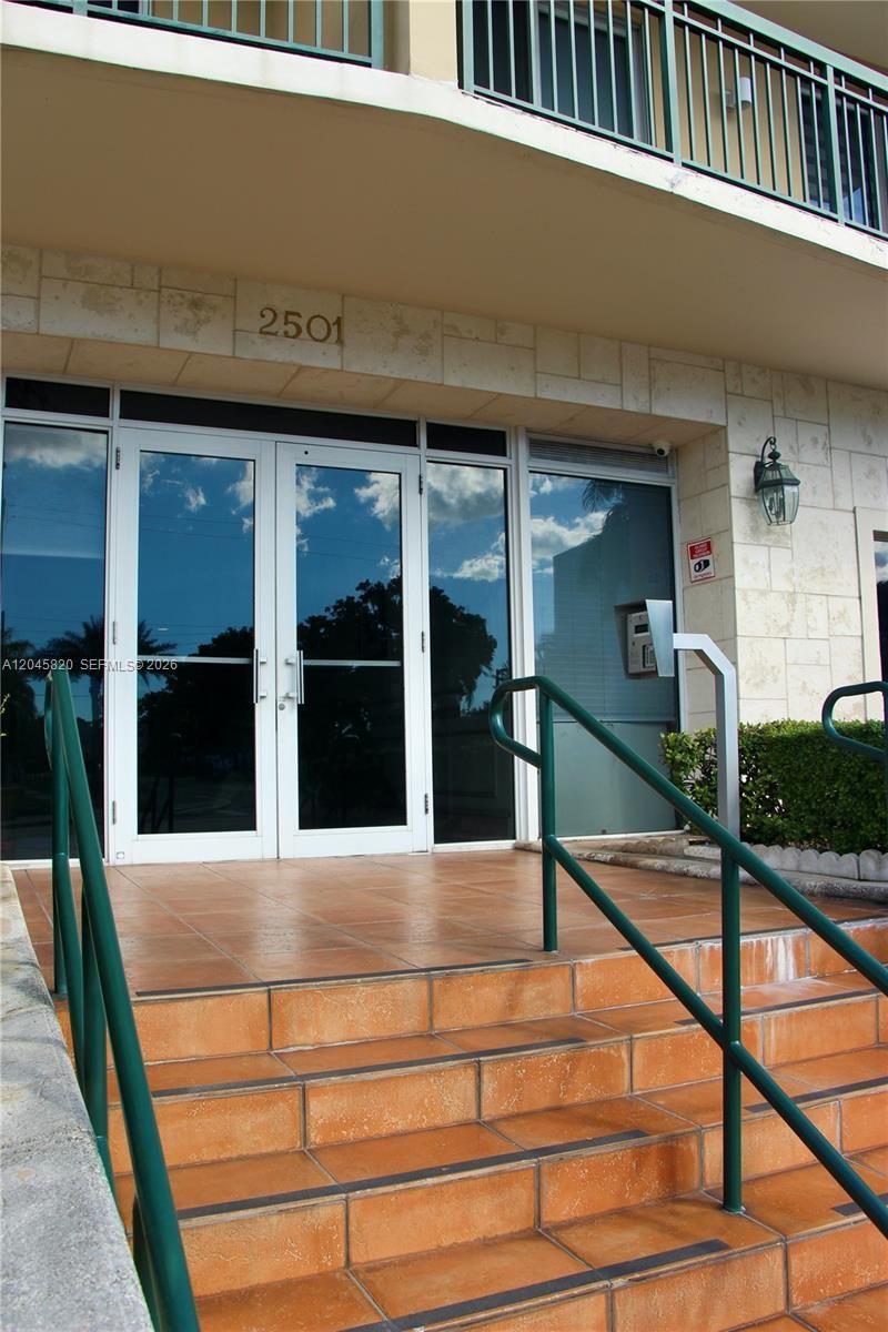 2501 Douglas Rd , Unit 304, Miami, FL 33133 Photo
