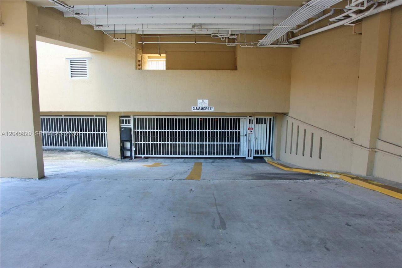 2501 Douglas Rd , Unit 304, Miami, FL 33133 Photo