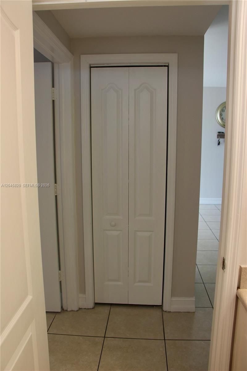 2501 Douglas Rd , Unit 304, Miami, FL 33133 Photo