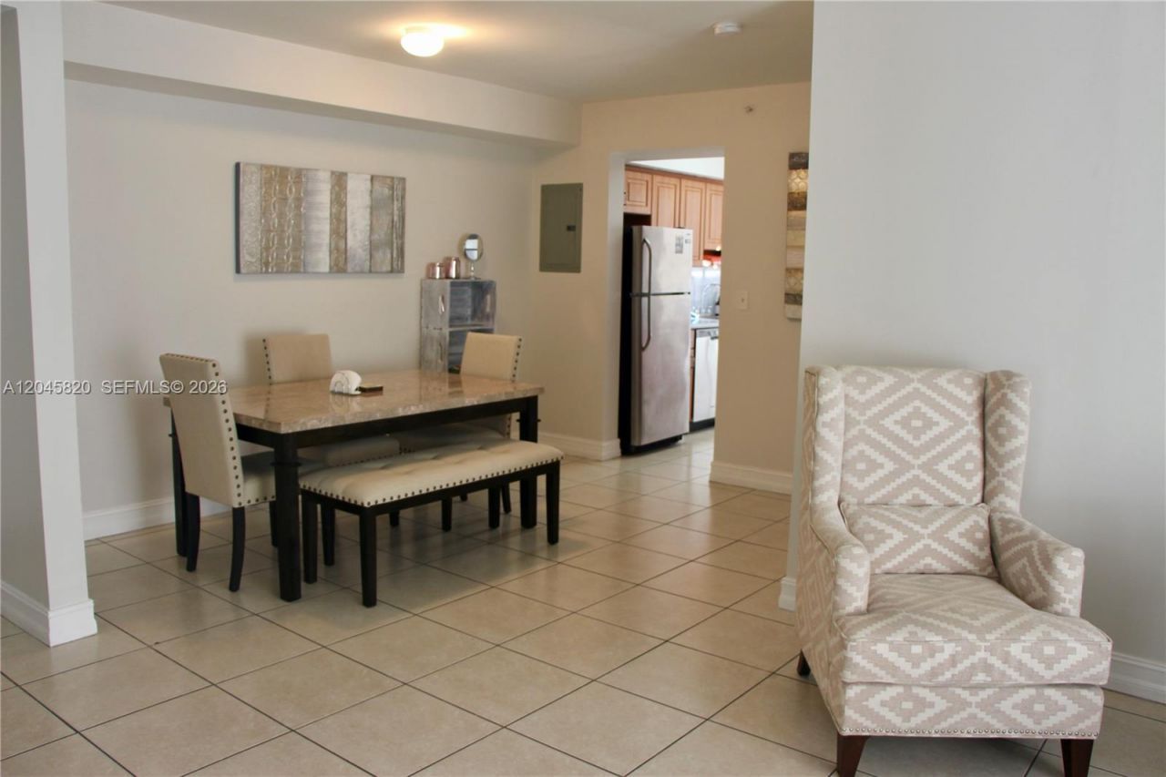 2501 Douglas Rd , Unit 304, Miami, FL 33133 Photo