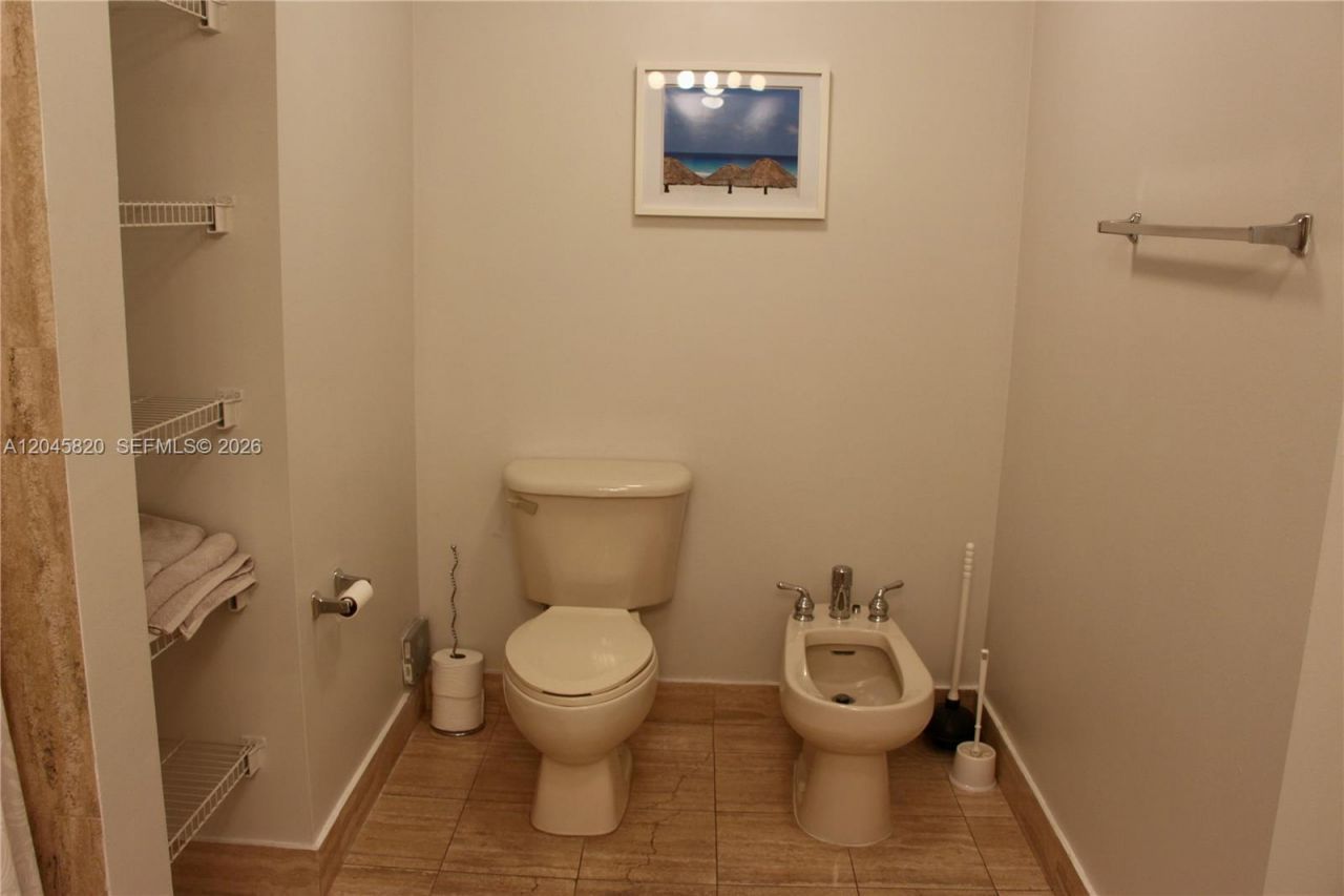 2501 Douglas Rd , Unit 304, Miami, FL 33133 Photo