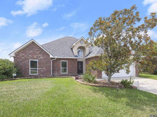36001 Raleigh Dr, Denham Springs, LA 70706
