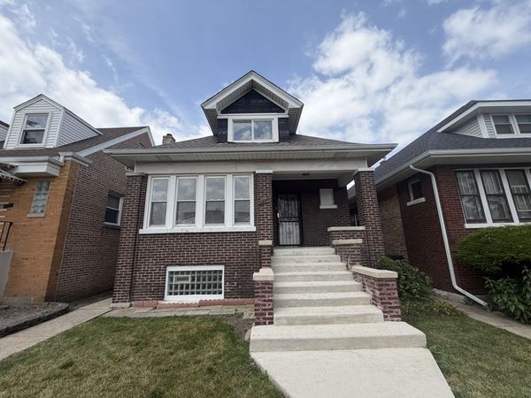 1518 N Laramie Avenue , Chicago, IL 60651