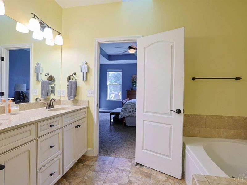 5334 Renaissance Park Drive, Middletown, OH 45005 Photo 24