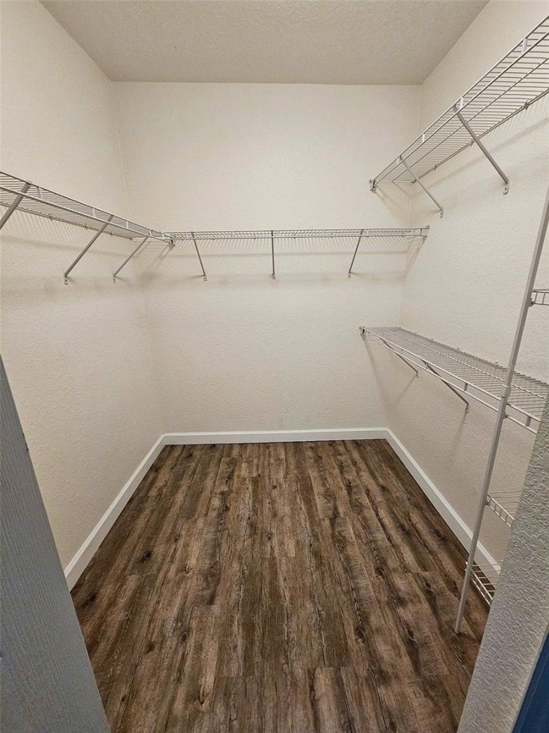 8335 38th Street Circle E, Unit 305, Sarasota, FL 34243 Photo