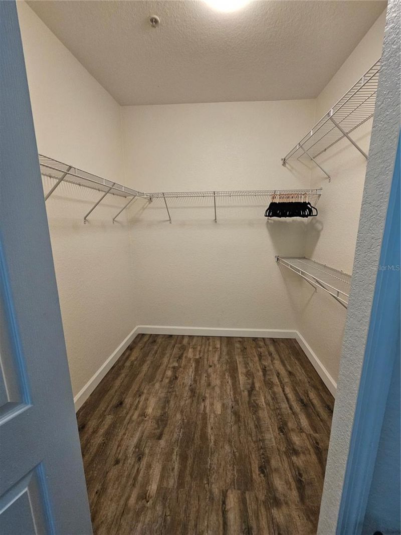 8335 38th Street Circle E, Unit 305, Sarasota, FL 34243 Photo
