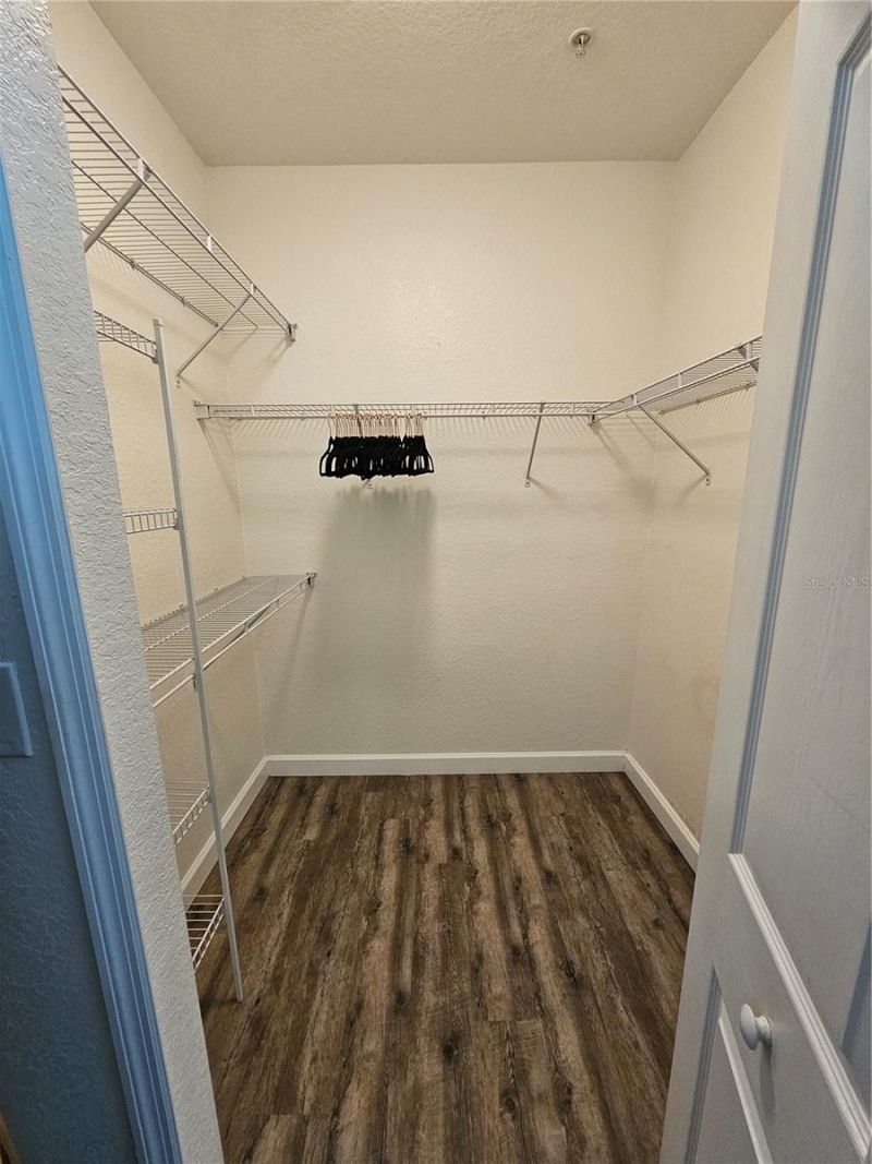 8335 38th Street Circle E, Unit 305, Sarasota, FL 34243 Photo