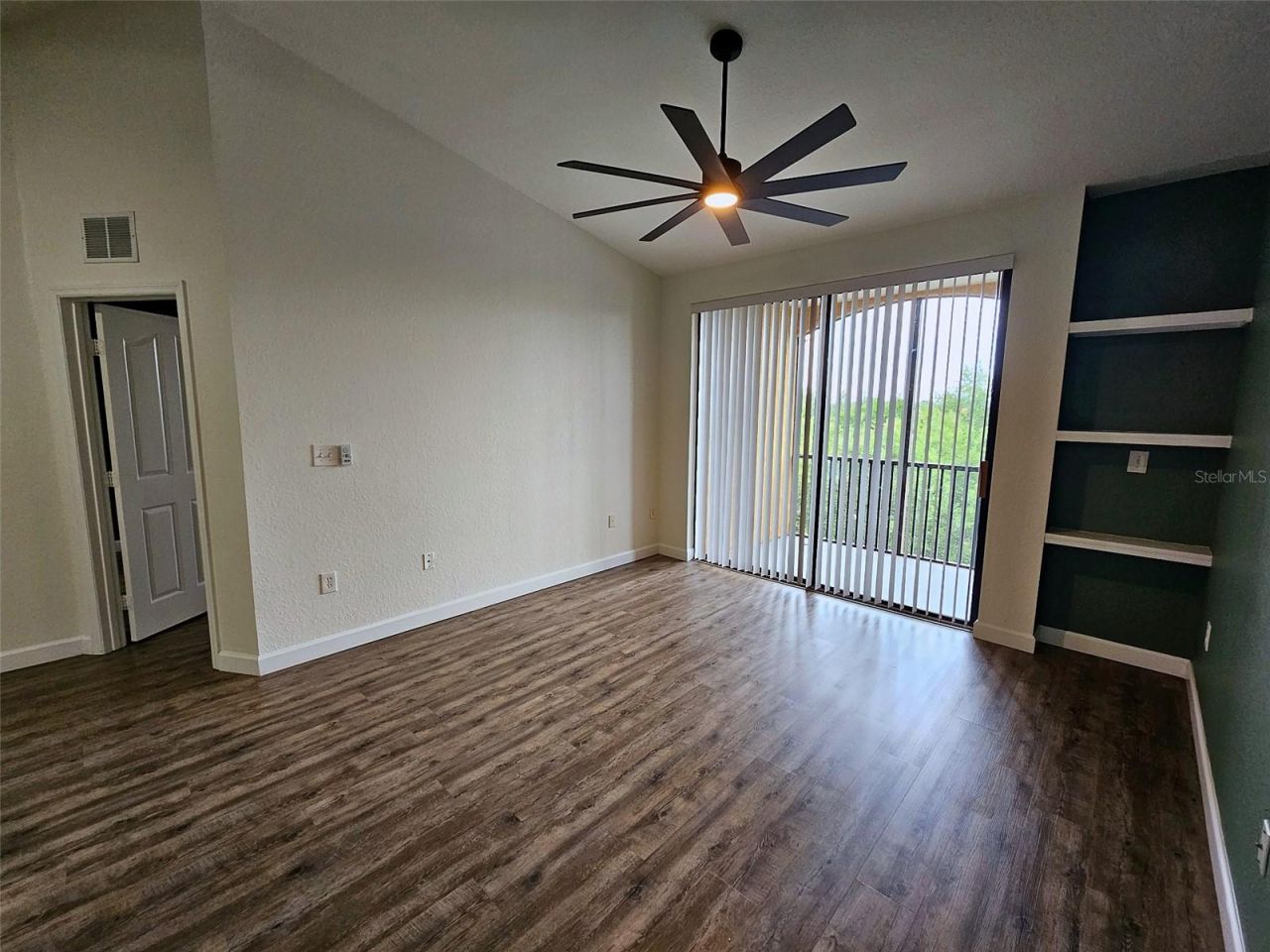 8335 38th Street Circle E, Unit 305, Sarasota, FL 34243 Photo