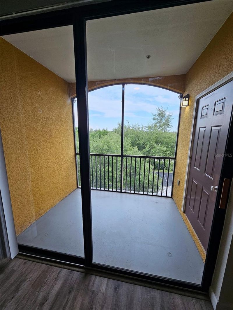8335 38th Street Circle E, Unit 305, Sarasota, FL 34243 Photo