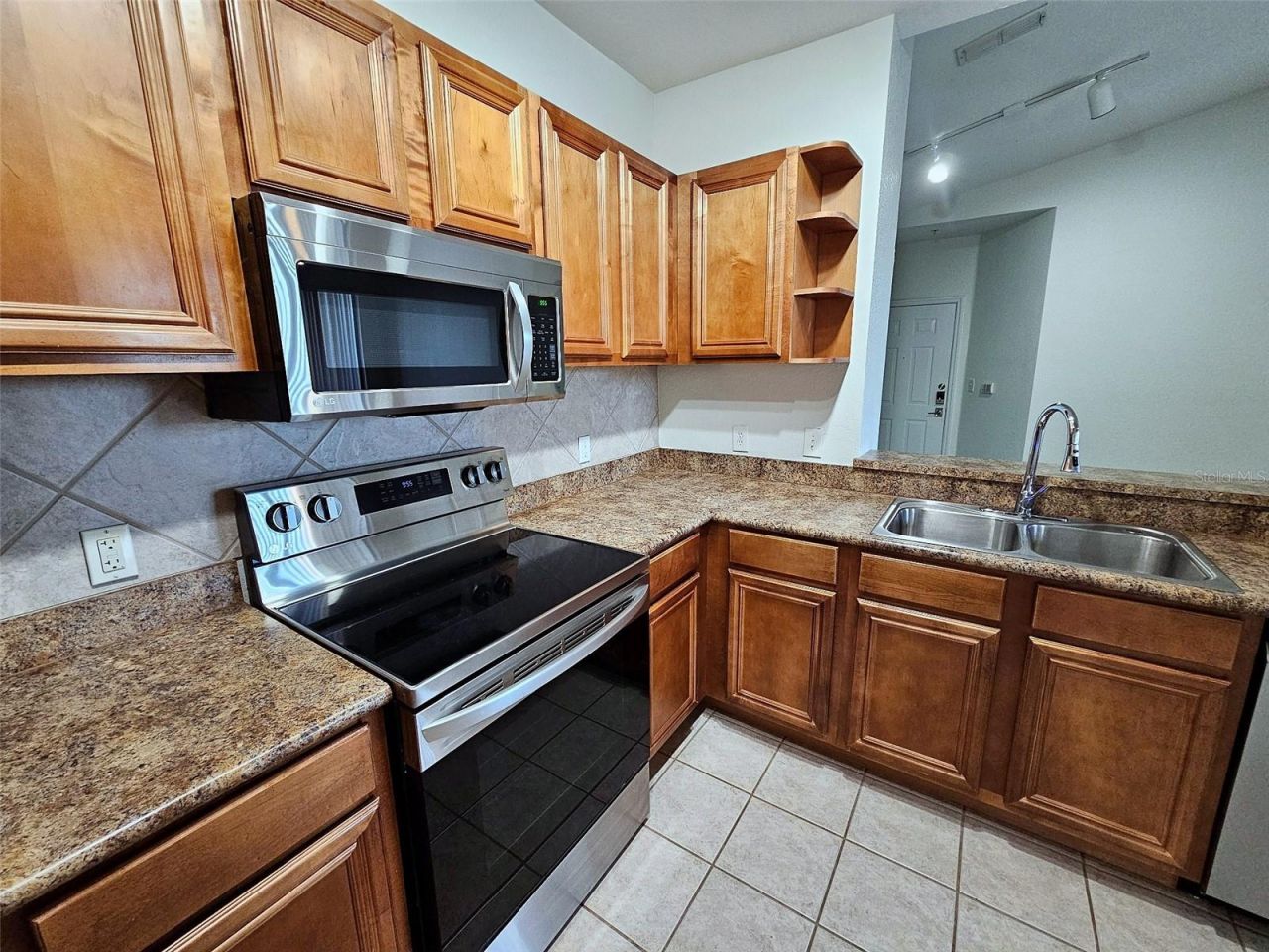 8335 38th Street Circle E, Unit 305, Sarasota, FL 34243 Photo