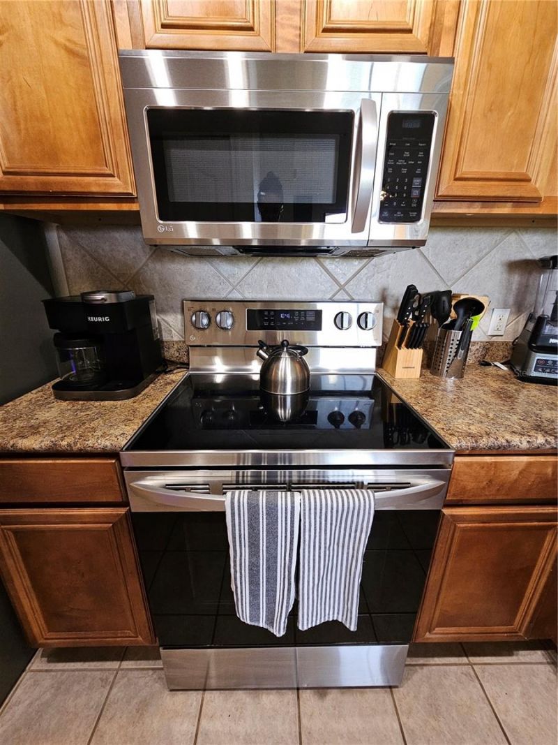 8335 38th Street Circle E, Unit 305, Sarasota, FL 34243 Photo
