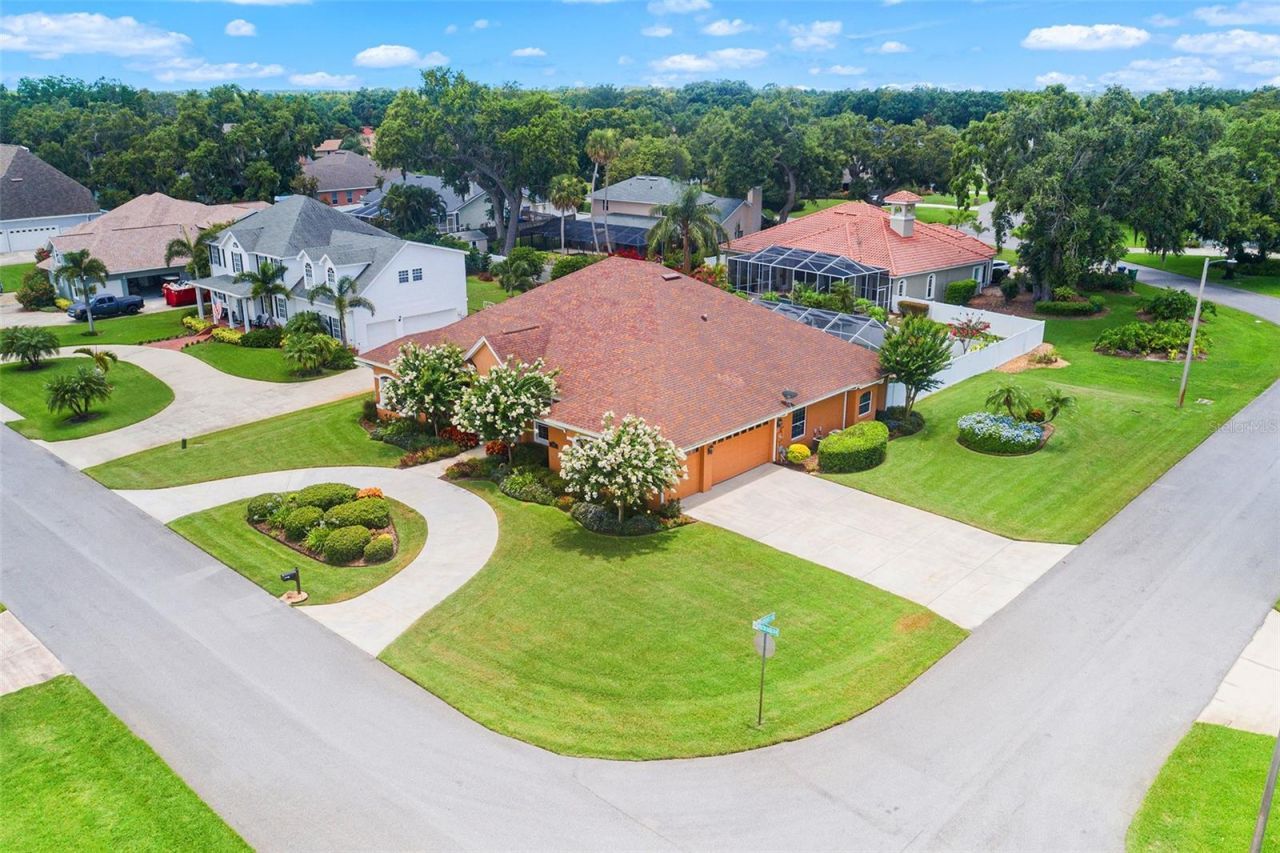 328 Hamilton Shores Drive Ne, Winter Haven, FL 33881 Photo