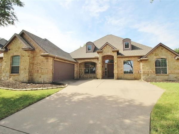 2610 Tall Meadows Drive, Midlothian, TX 76065