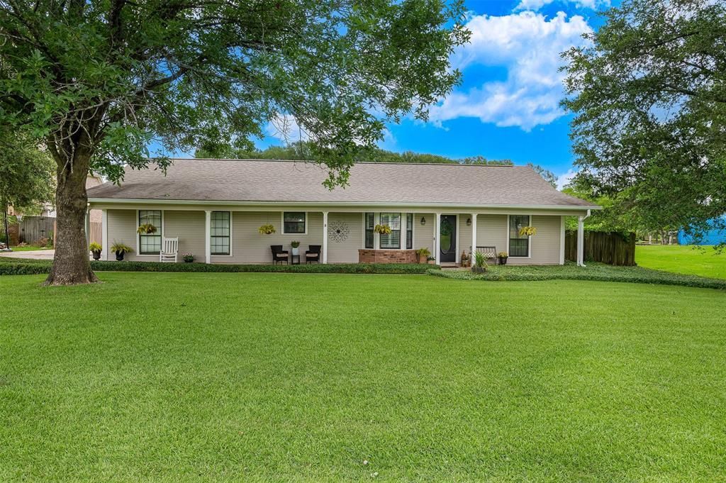 406 Clover Lane, Bossier City, LA 71112 Main Photo