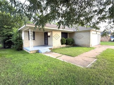 8636 Greenmound Avenue, Dallas, TX 75227