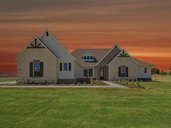 802 Westover Drive, Van Alstyne, TX 75495