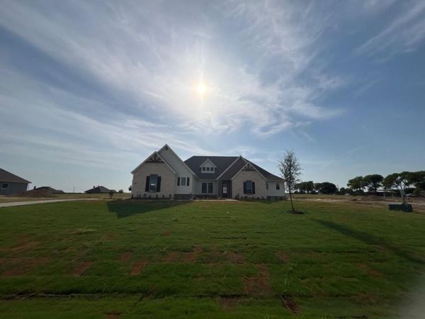 802 Westover Drive, Van Alstyne, TX 75495