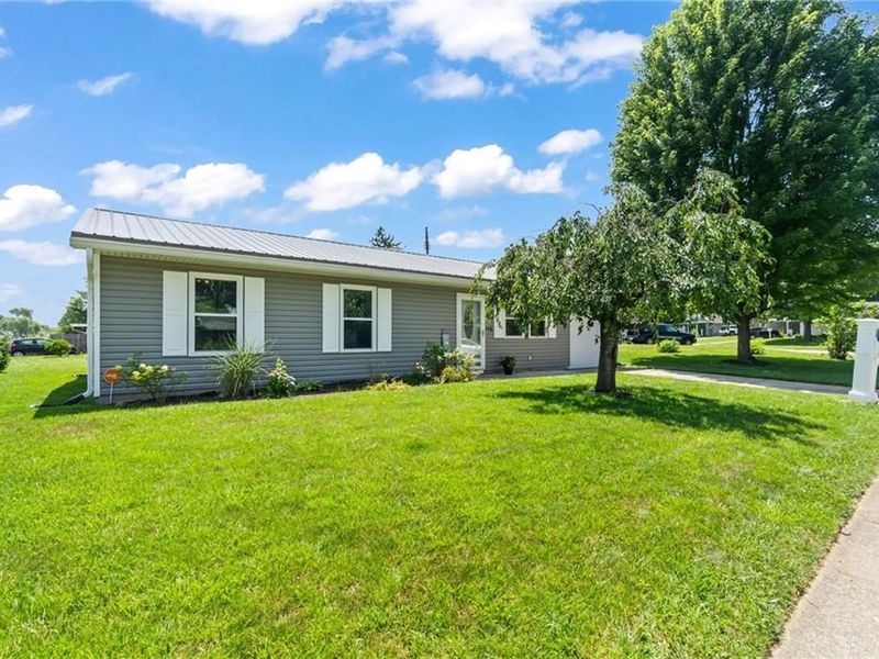 100 Atwood Place, Riverside, OH 45431 Photo 2