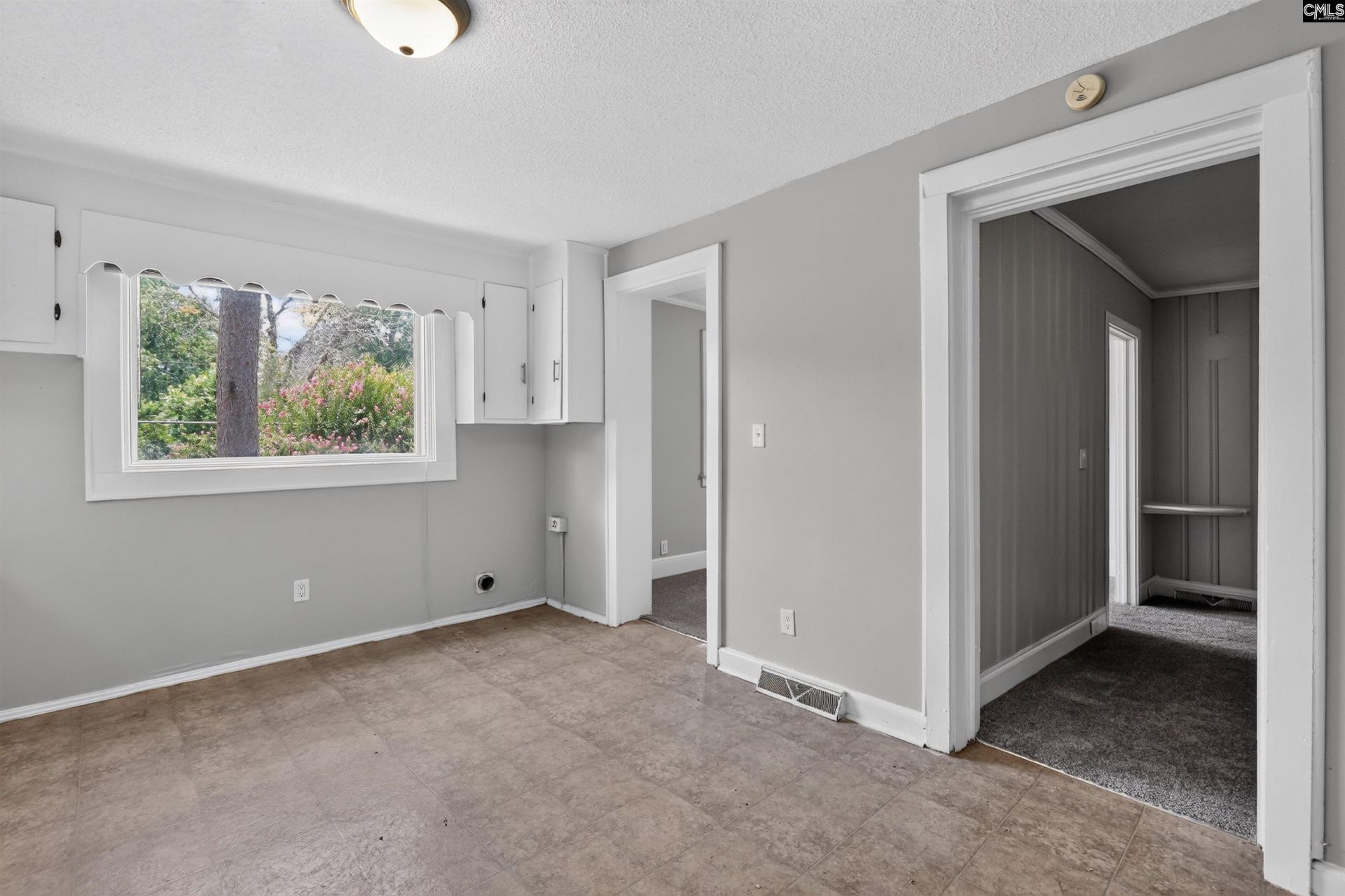 744 Rosedale Arch  Photo 12