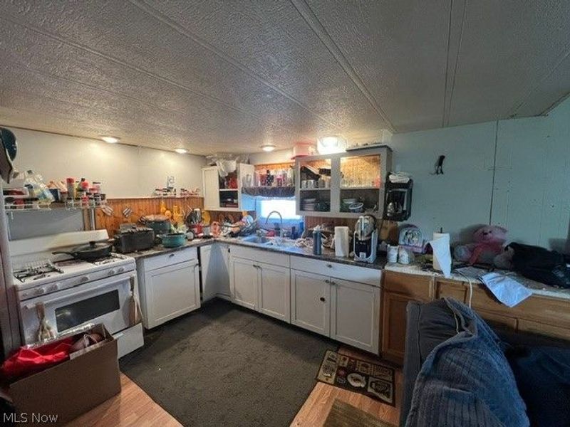 1719 Robin Circle, Ashtabula, OH 44004 Photo 4
