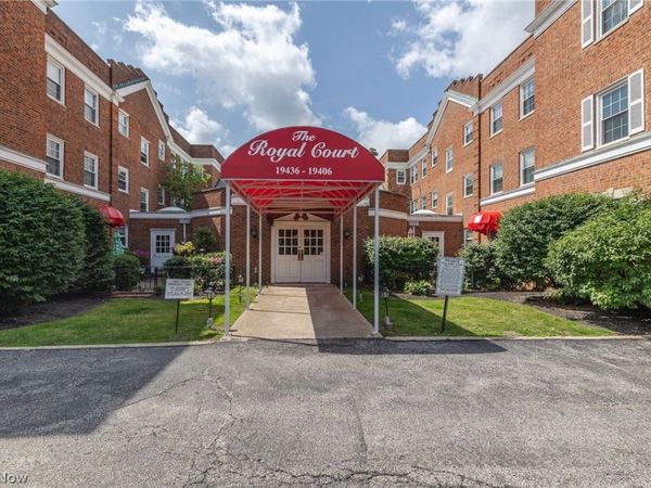 19406 Van Aken Boulevard , Shaker Heights, OH 44122