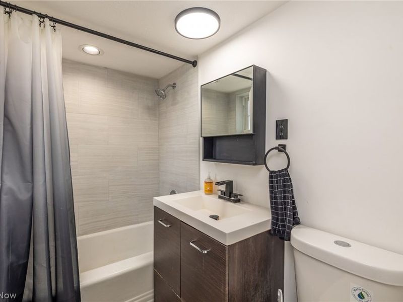 19406 Van Aken Boulevard, Unit 302, Shaker Heights, OH 44122 Photo 13
