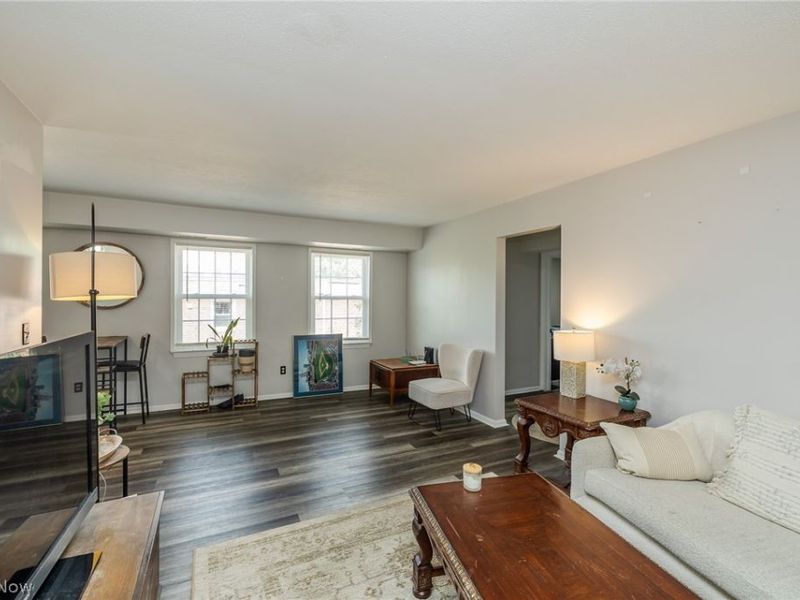 19406 Van Aken Boulevard, Unit 302, Shaker Heights, OH 44122 Photo 4