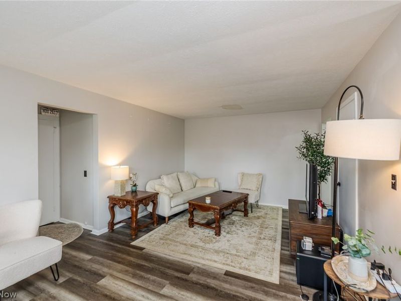 19406 Van Aken Boulevard, Unit 302, Shaker Heights, OH 44122 Photo 5