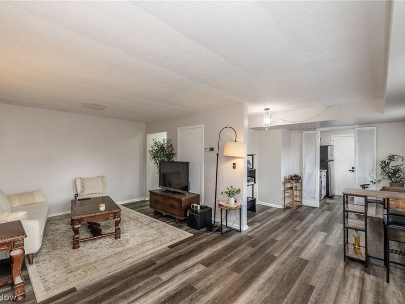 19406 Van Aken Boulevard, Unit 302, Shaker Heights, OH 44122 Photo 6