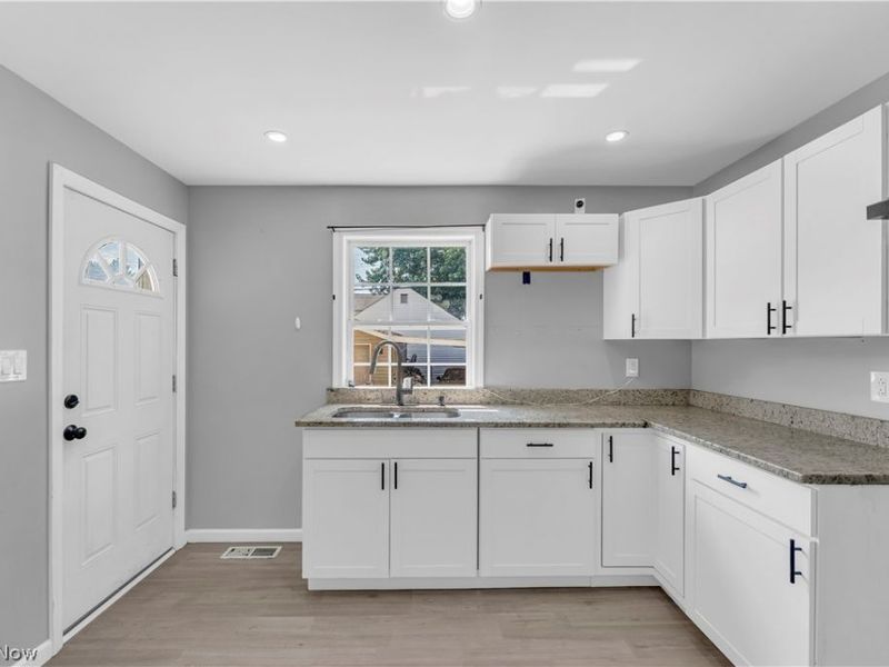 3056 W 115th Street, Cleveland, OH 44111 Photo 12