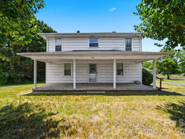 592 Main Street, Hudson, NC 28638
