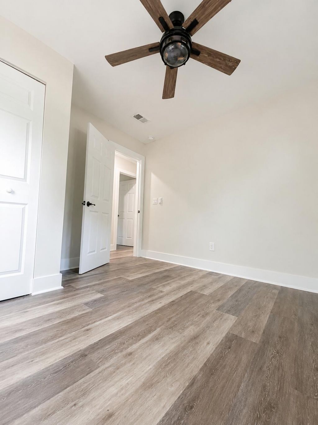 1412 Pocahontas Street Photo 24