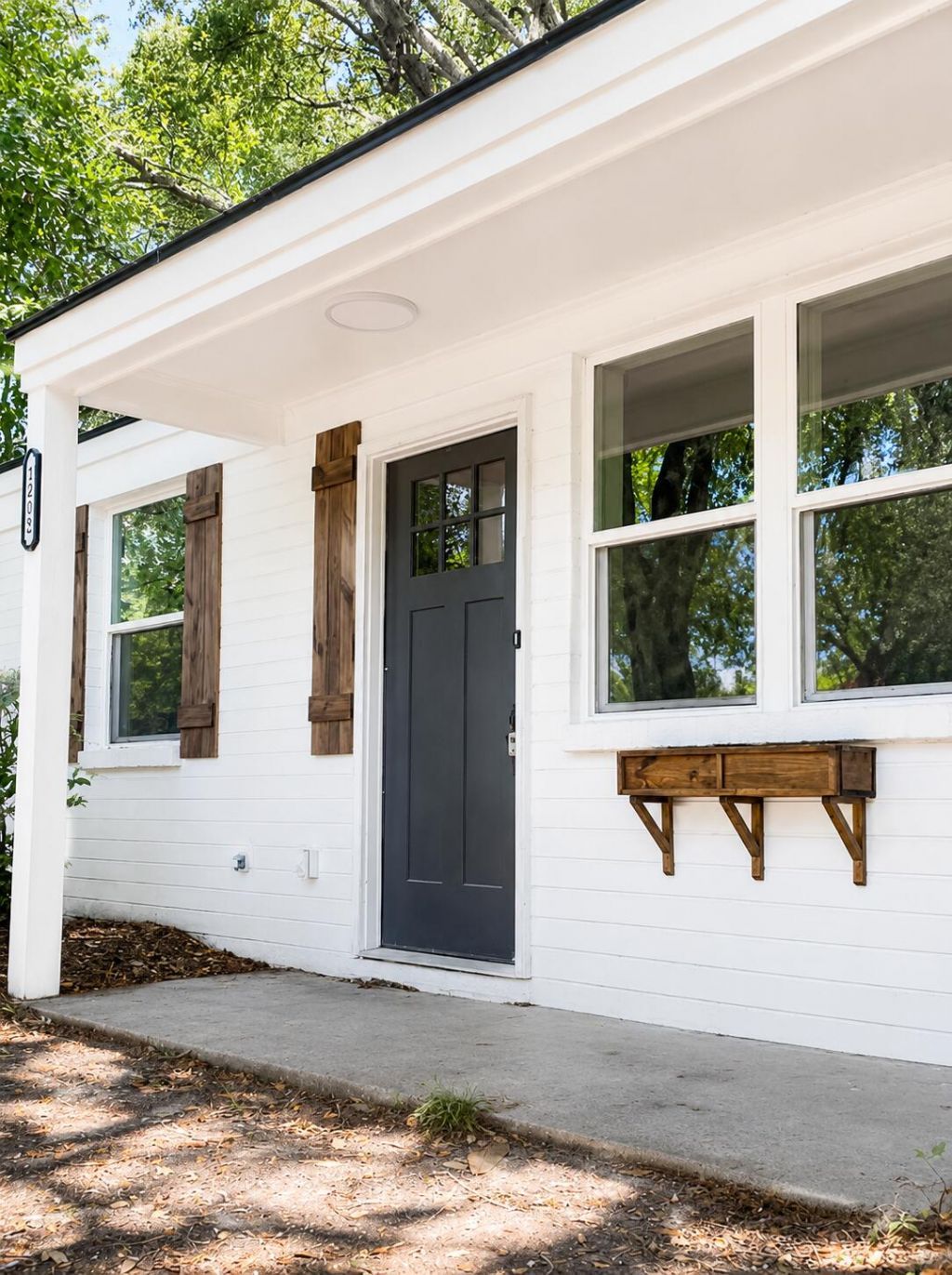 1412 Pocahontas Street Photo 6