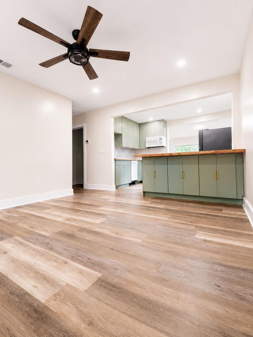 1412 Pocahontas Street Photo 8