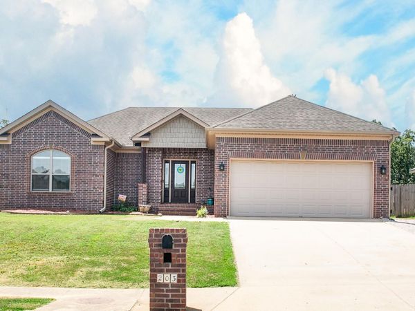 203 Creek View Drive , Austin, AR 72007