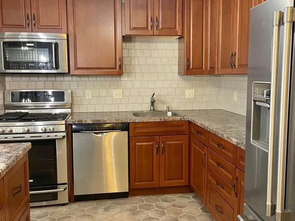 9809 Cimarron Trail, Minnetonka, MN 55305