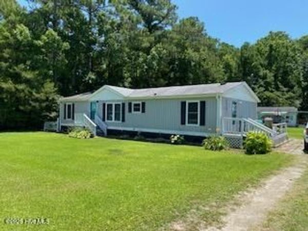 314 Straits Road , Beaufort, NC 28516