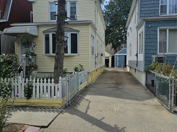 1629 Haight Avenue , Bronx, NY 10461