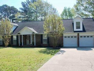 680 Torrey Pines Dr , Sumter, SC 29150