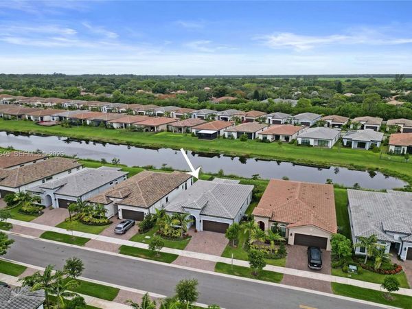 8147 Juniper Dr , Parkland, FL 33067