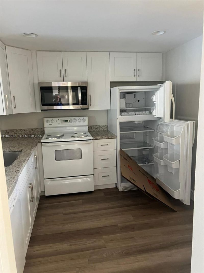 408 NW 68th Ave , Unit 209, Plantation, FL 33317 Photo
