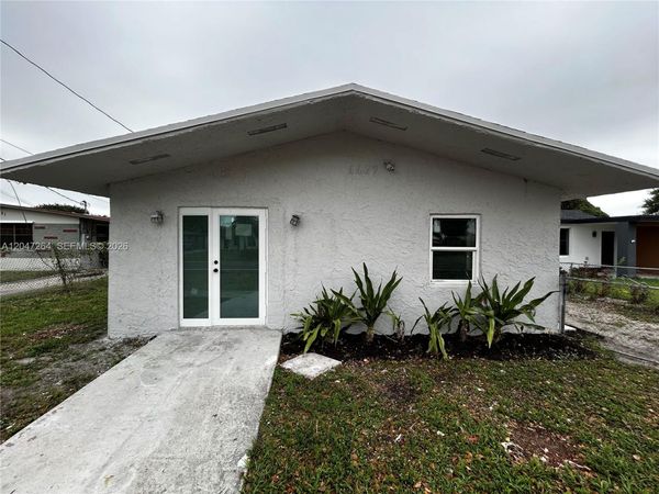 4429 SW 21st St , Unit Front, West Park, FL 33023