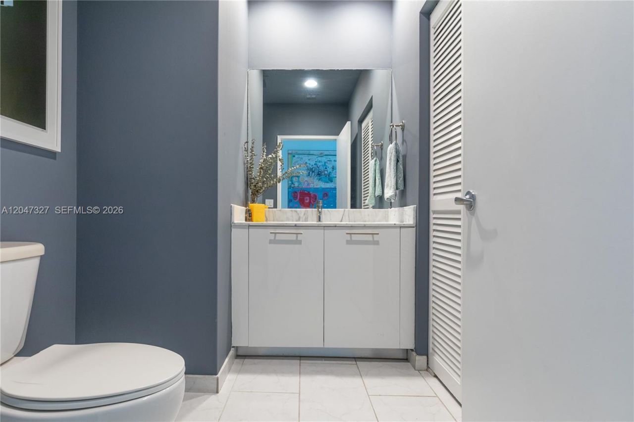 951 Brickell Ave , Unit 1011, Miami, FL 33131 Photo