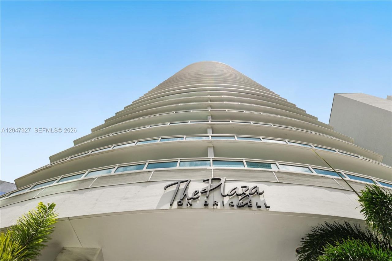 951 Brickell Ave , Unit 1011, Miami, FL 33131 Photo