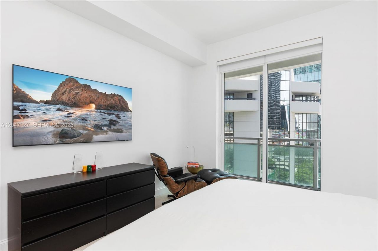 951 Brickell Ave , Unit 1011, Miami, FL 33131 Photo