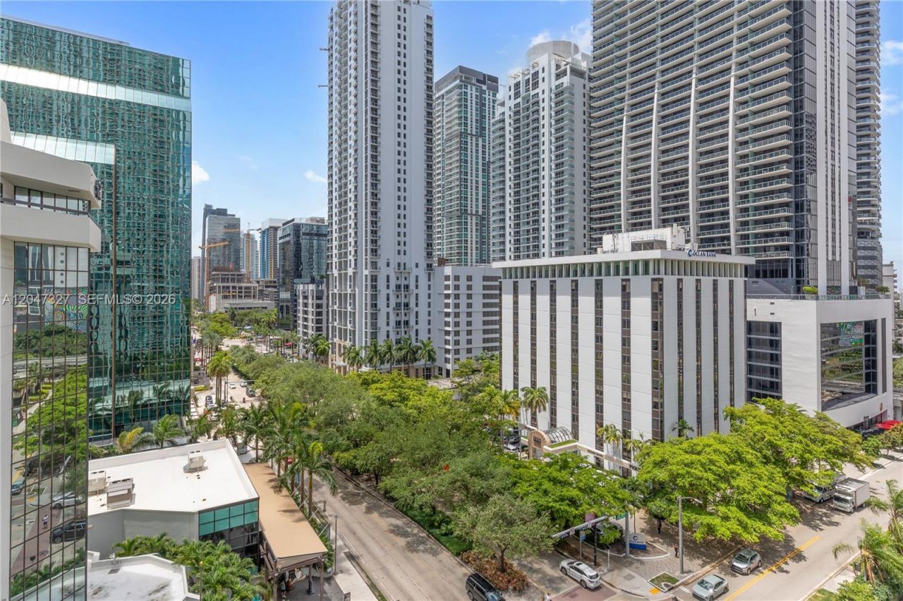 951 Brickell Ave , Unit 1011, Miami, FL 33131 Photo