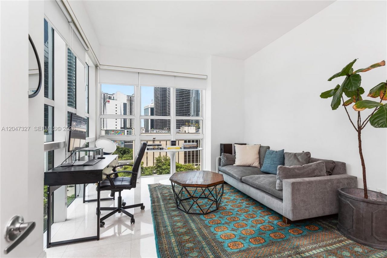 951 Brickell Ave , Unit 1011, Miami, FL 33131 Photo